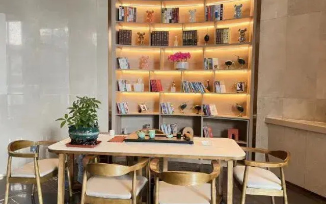 Layton Garden Inn Dongguan Fenggang Longfeng Villa