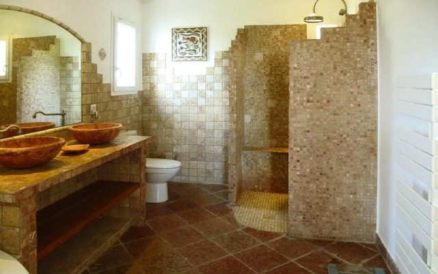 Premium Villa With Garden and Pool, Lambesc