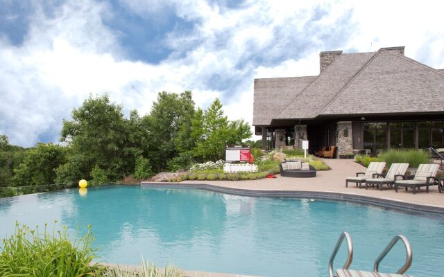 Muskoka Bay Resort