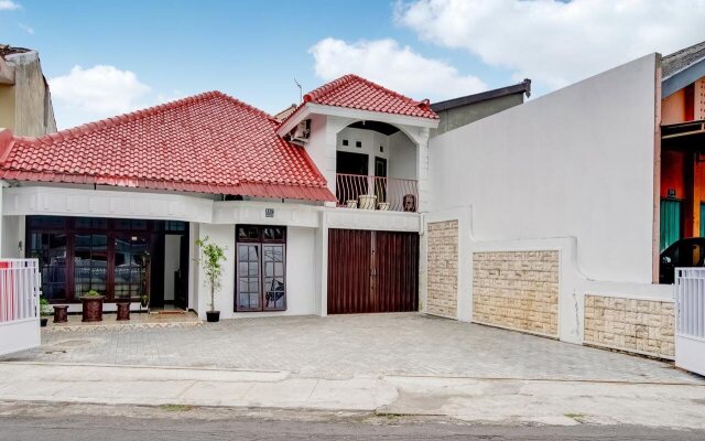 OYO 3467 White Residence