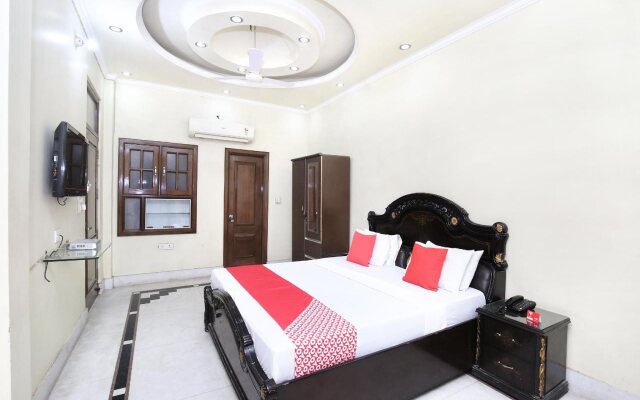 Hotel Dhingra Residency