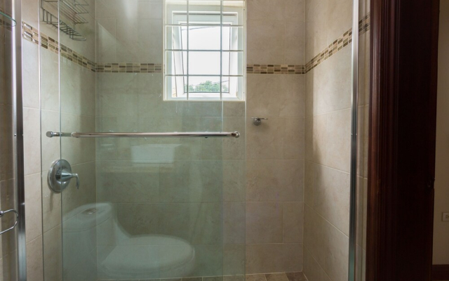 New Kingston Guest Apartment at Inglaterra I