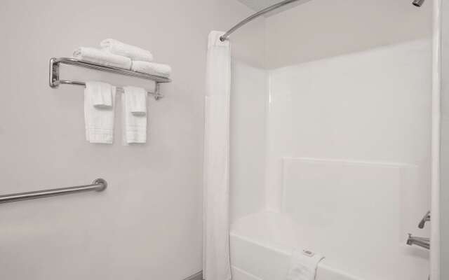 Days Inn by Wyndham Greensboro NC