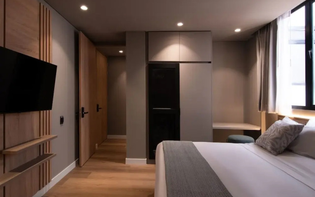 w Dazzling 2BR With Fantastic Deco in Unicentro