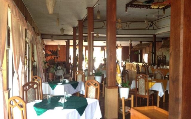 Conqueror Resort Hotel
