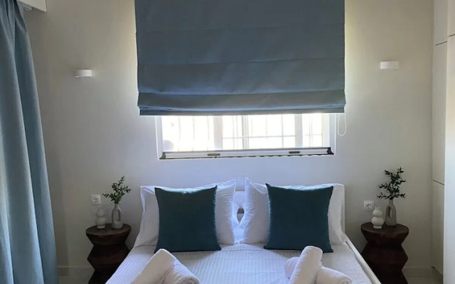 Villa Fleria Seaside Studios & Apts