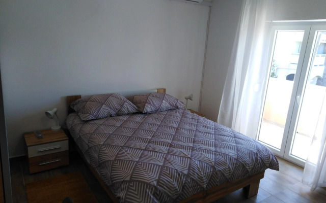 Apartments Nediljko & Mila