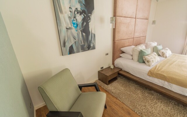 Luxury 5 Bedroom Pool Villa Amrahs