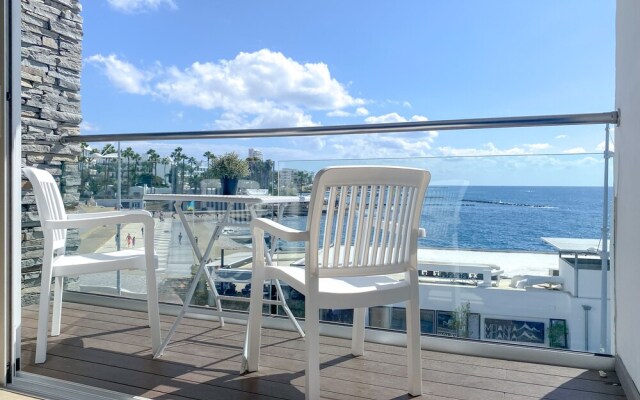 Phaedrus Living: Seaview Luxury Flat Athina Grenada