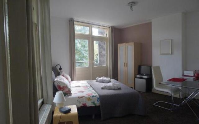 Bed  Breakfast Tussen Spoor en Singel Utrecht