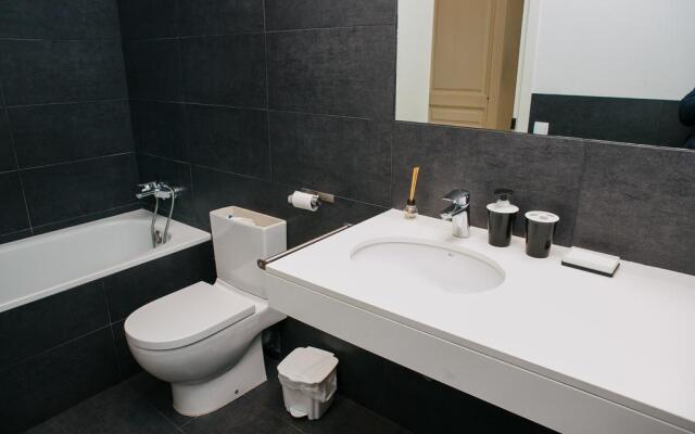 Cozy Apartment Near Sagrada Familia 21B