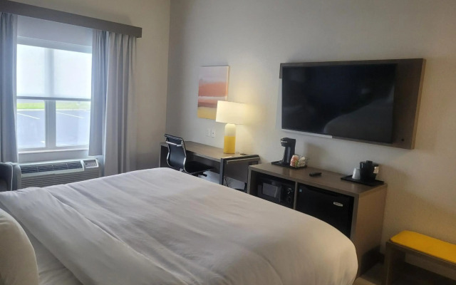 Comfort Inn & Suites