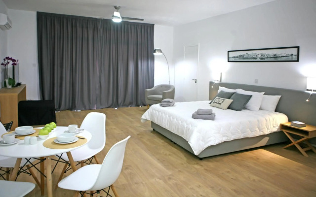 Corina Suites and Apartments