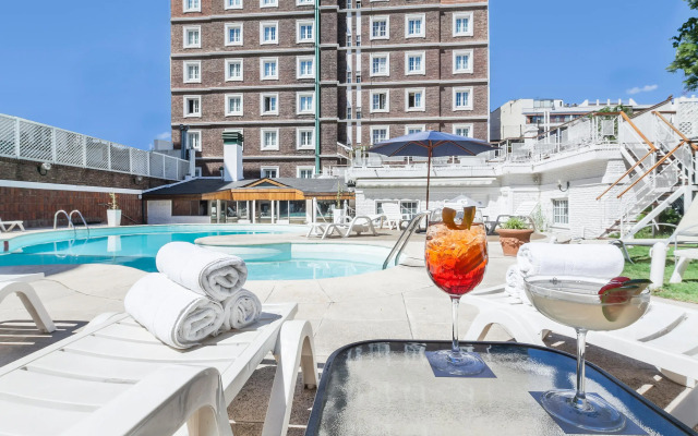 Claridge Hotel