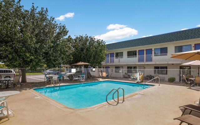 Travelodge Inn & Suites Sierra Vista