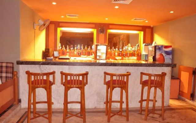 Grand Continental Hotel