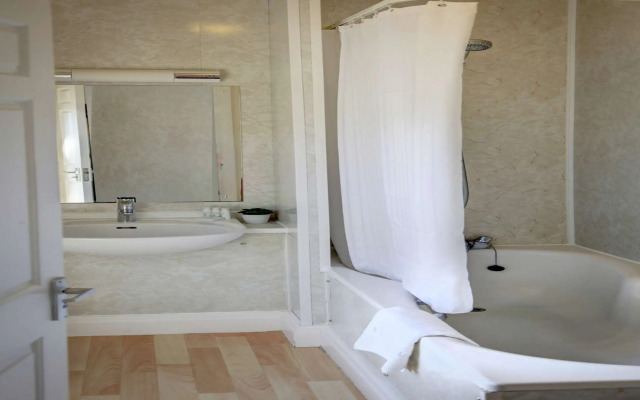 The Monterey Hotel, Sure Hotel Collection by Best Western
