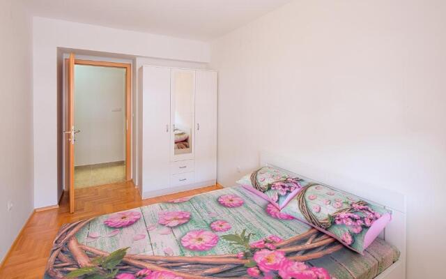 Apartment S&S