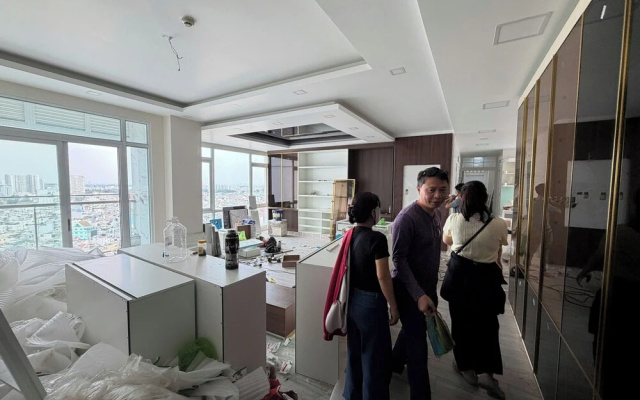 The Crown Luxury 4BR Penthouse – People – Ho Chi Minh City