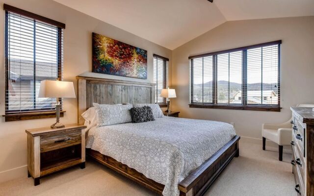 River Song At The Shores