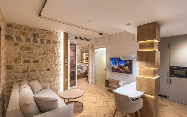 Adryades Luxury Apartments
