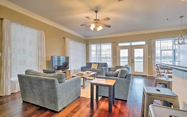 Waterfront Lake Conroe Getaway w/ Multiple Decks!