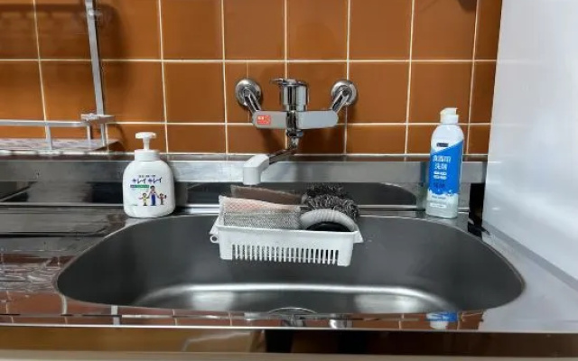 KIX House Waraku III: 5BR Roomshare/Vacation Home Near Kansai Airport – Bathroom – Izumisano