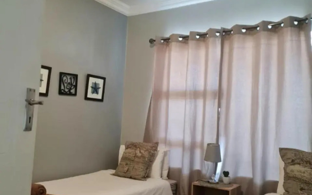 Point Village Accommodation - Ocean Two 42