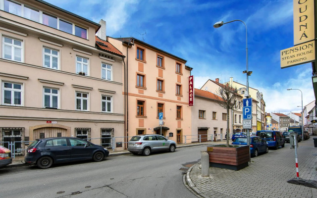 Hotel Palace
