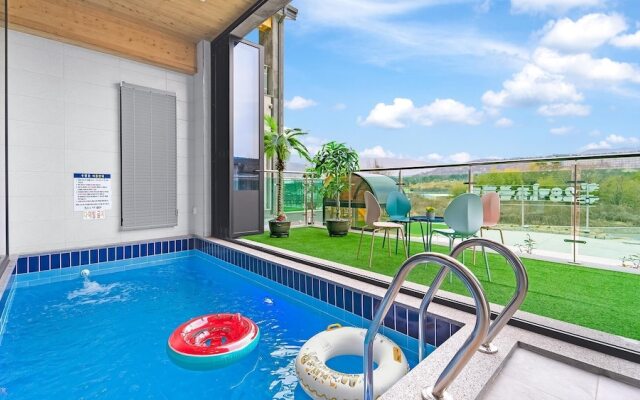 Gyeongju Cheongun28 Kids Poolvilla
