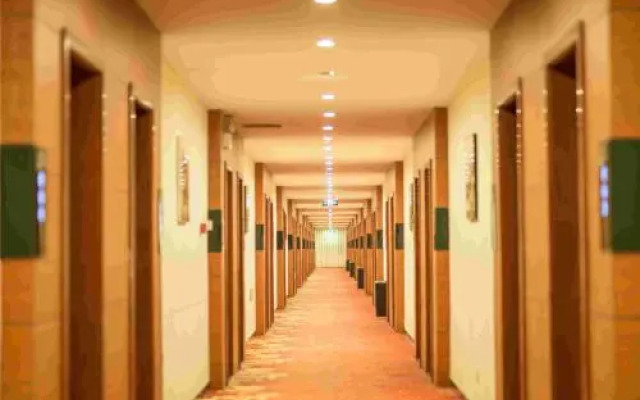 Towo Shangpin Hotel (Hanzhong Shaanxi University of Technology)