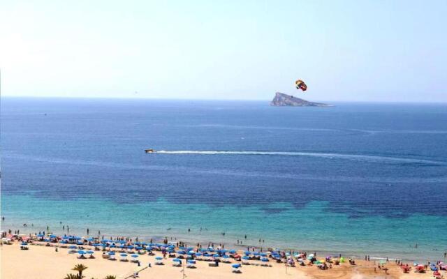 Pintor Sorolla Beach by Agencia Poniente