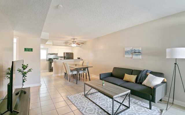 The Economy Suites of East Austin