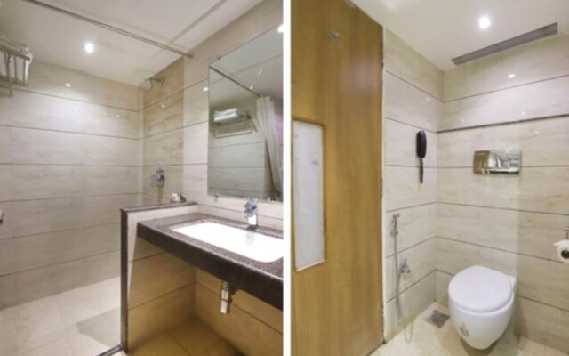 OYO 9677 Hotel Surya