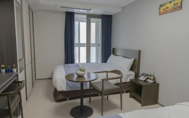 Golden Planet Hotel & Resort