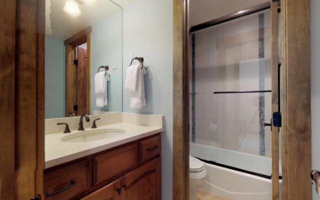 Lionshead Village Landmark Condos 3 Bedroom