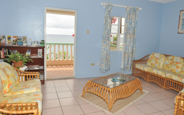Bird Rock Beach Hotel