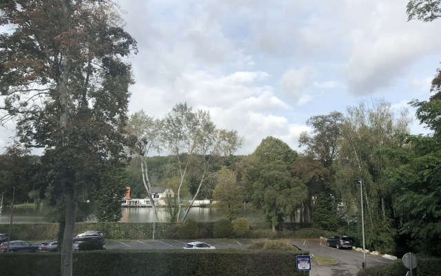 Martin's Château du Lac