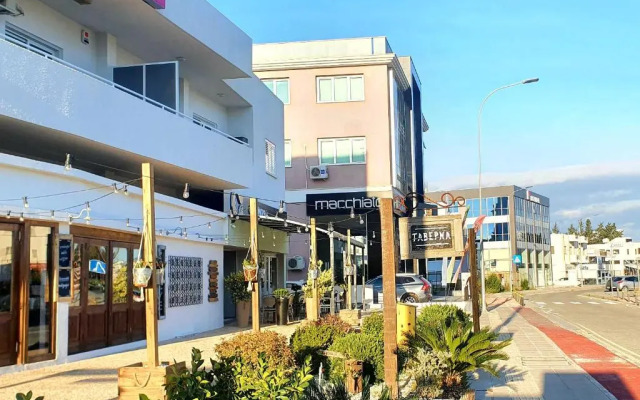 KALIDONIA RESIDENCE Suite Nicosia , Spacious 2 BR suite with office