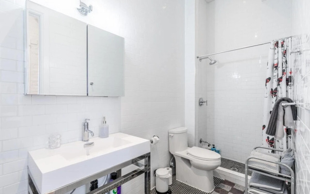 Grand 2Br Dundurn Loft Rooftop Terrace With Sunbeds Parking Gym