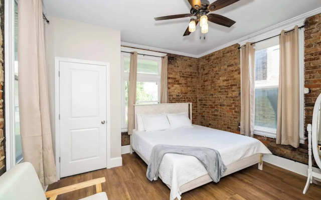 Ludlow Lodge w/ City Views