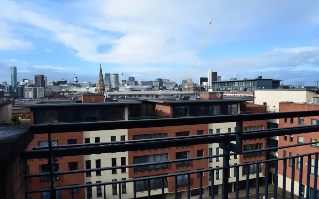 Penthouse 1-bed Apartment With Amazing Views