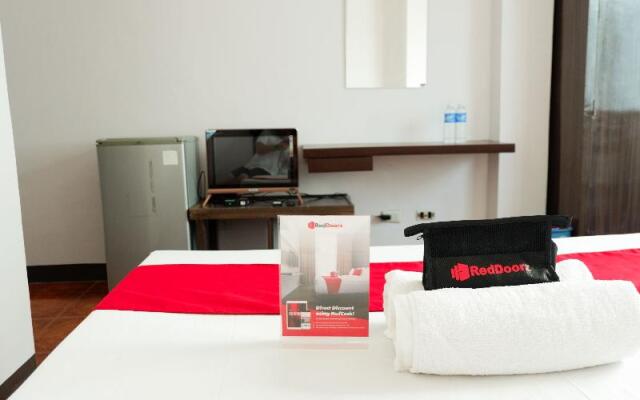 Maribago Seaview Pension & Spa by RedDoorz