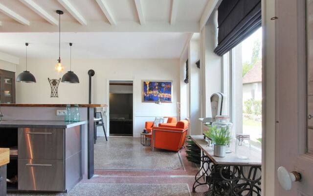 Countryside Holiday Home in Poil With Private Garden