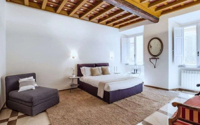 Azalea-lovely Flat in top Location/trevi'sfountain