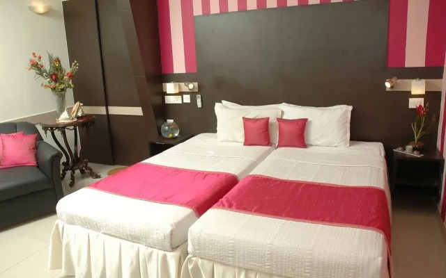 i145 Hotel