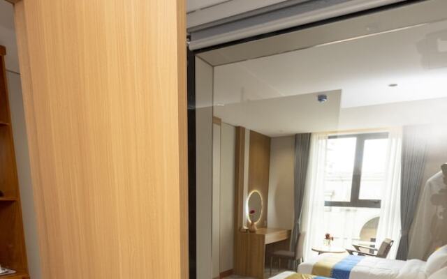 Phu Long Tam Ky Hotel & Restaurant