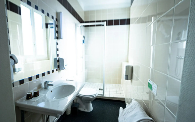 Brit Hotel Confort Auclair Gueret