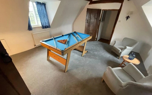 The Royal Retreat -elegant 7bdr With Garden