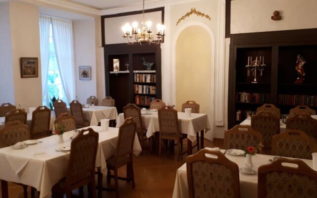 Prisma Hotel Burg Bollendorf